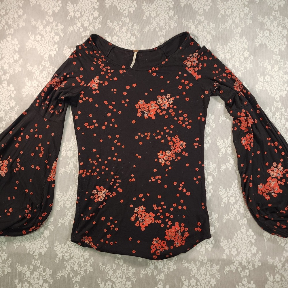 Free People Floral Bell Sleeve Top Large Black Orange Rayon Spandex Stretch Boho